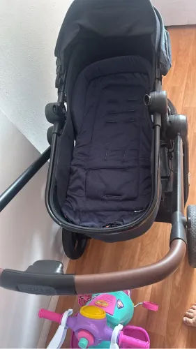Carrinho moises junto com bebe conforto maxi cosi