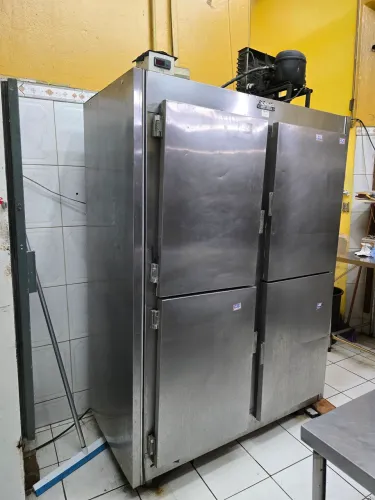 GELADEIRA INDUSTRIAL (EXCELENTE CUSTO/BENEFÍCIO)