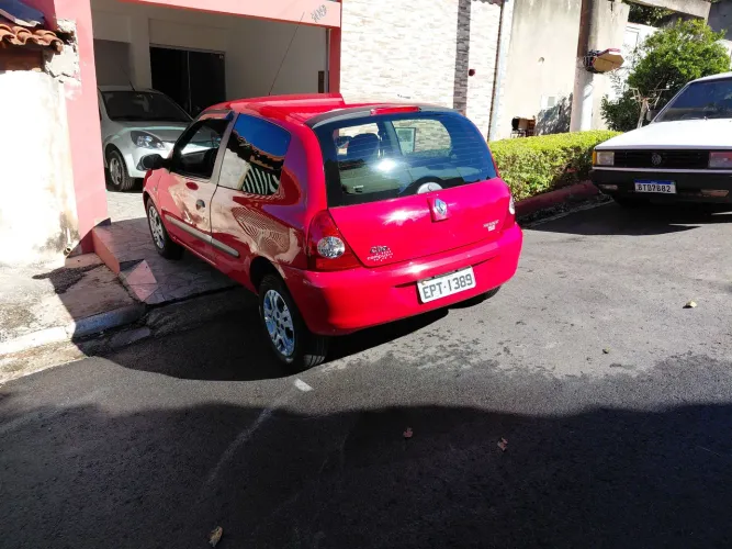 Renault Clio Campus Hi-flex 1.0 16V 3P 2010