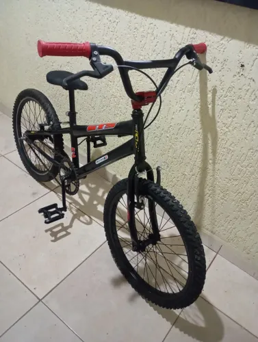 Bicicleta aro 20 tudo funcionando