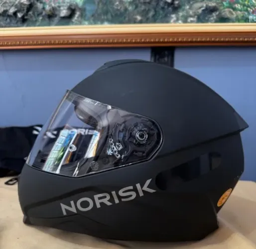 Capacete Norisk Fechado Razor Solid Matte Preto Fosco Tam 58