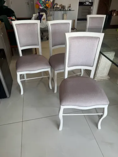 8 Cadeiras Madeira p/ mesa de jantar 