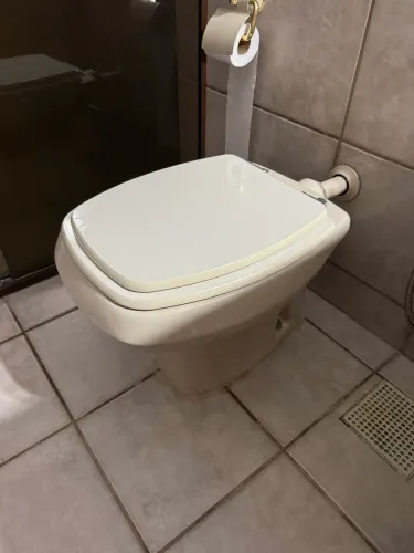 Vaso sanitário e acabamentos registro 