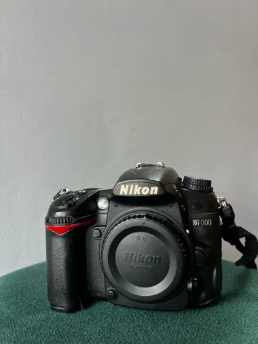 CÂMERA NIKON D7000