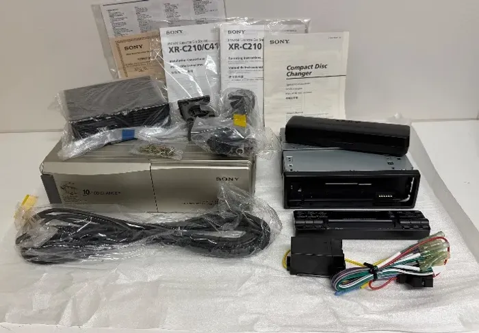 Sony Mobile Xdg-10 Rádio Am/fm Com Toca-fitas + Disqueteira 10 Cd´s