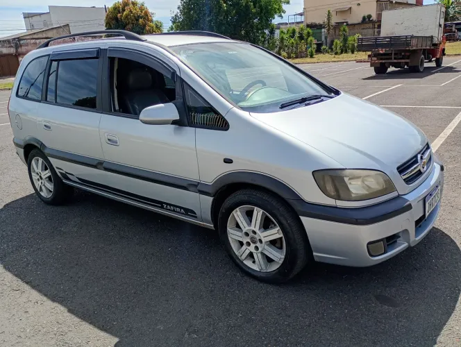 Chevrolet Zafira Elite 2.0 MPFI Flexpower 8V 5P 2010