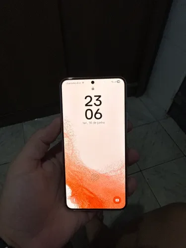 Samsung S22 