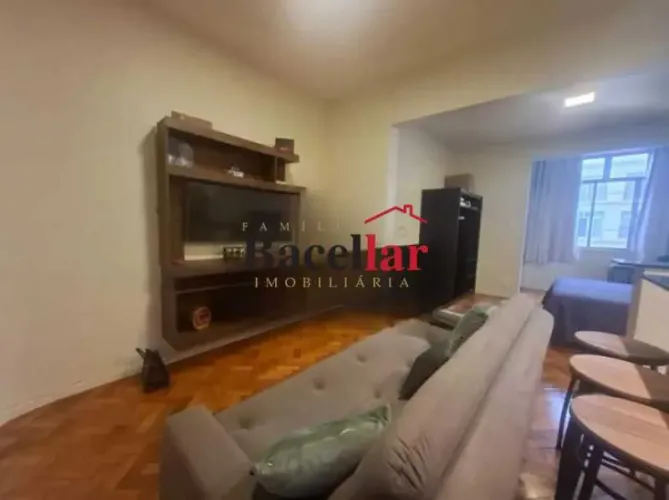 Apartamento sala quarto à venda em Copacabana