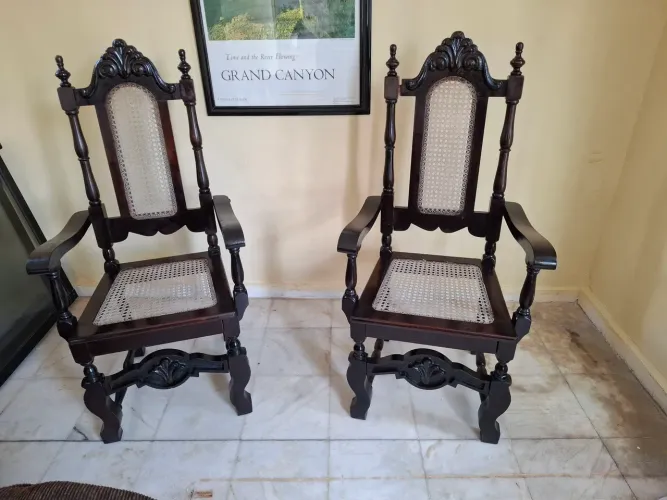 Cadeiras de Braço Estilo Império/Colonial - Madeira Maciça