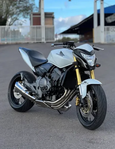 HORNET / CB 600F 2014 COM ENTRADA + PARCELAS
