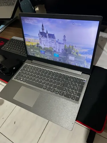 Vendo notebook Lenovo