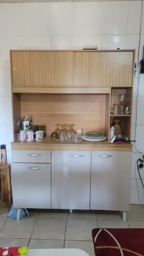 Armário de cozinha com balcão
