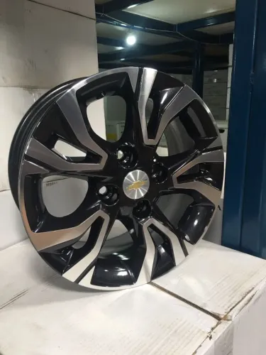 Rodas Onix aro 15 4x100 + 185/65R15 Longway Remold - R$ 2.690,00