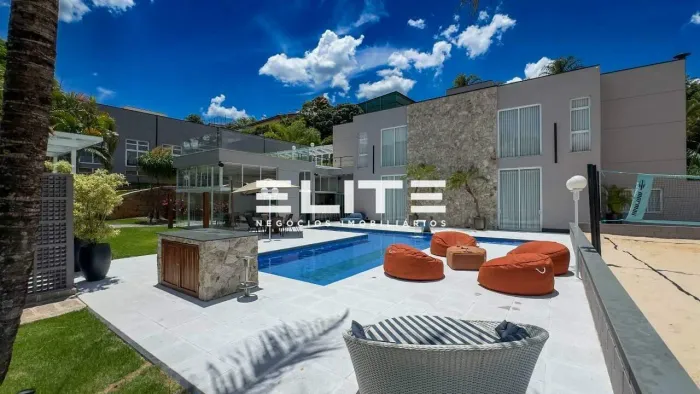 Casa em Condomínio com 781 mt² de área construída Exclusivo em Itupeva- SP.