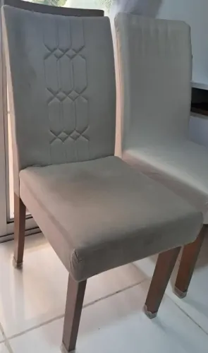 Conjunto de 4 cadeiras estofadas (sala de jantar)
