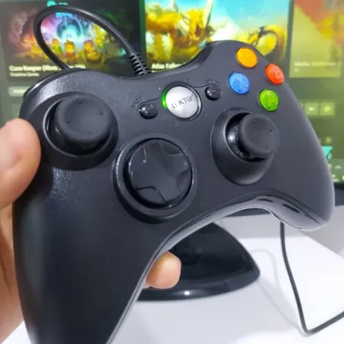 Controle Xbox 360 com Fio USB Altomex - NOVO