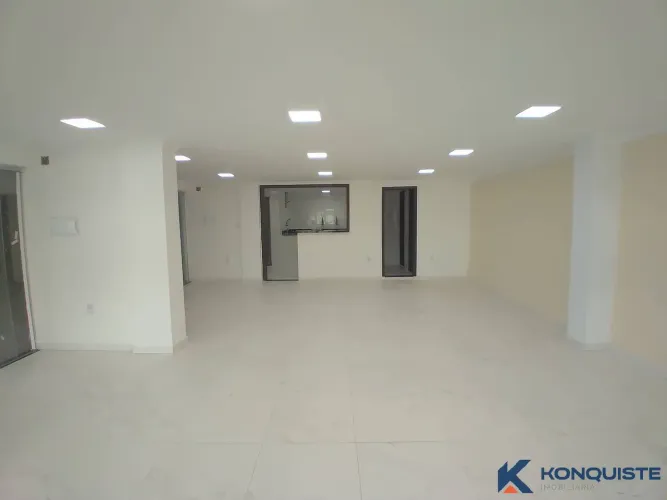 ALUGO ESPAÇO COMERCIAL DE 84M² NO TÉRREO DO CENTRO EMPRESARIAL MANDACARU