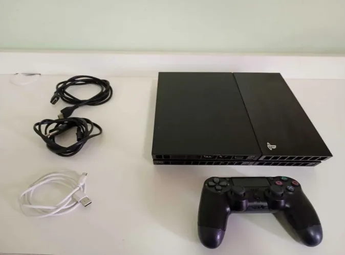 Playstation 4 fat