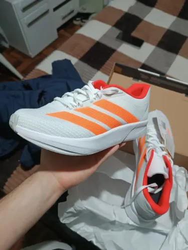 Tênis Adidas Tam. 38 NOVO