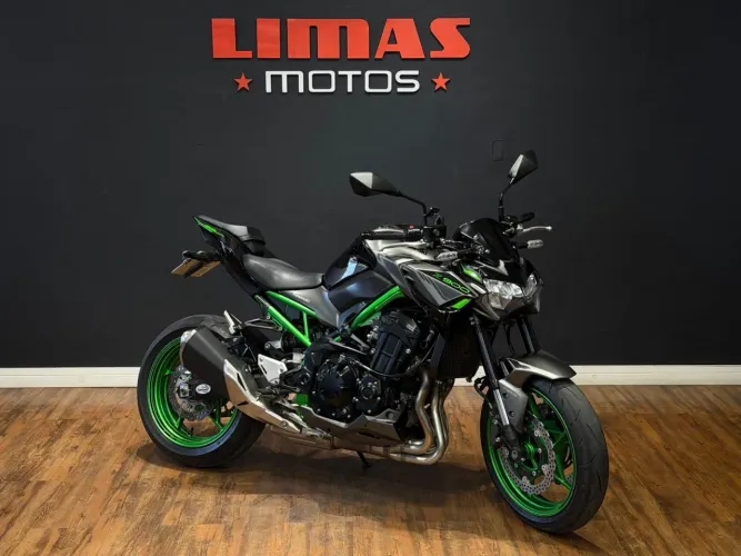 Z900 Preta 2023 - Apenas 7.050 KM.