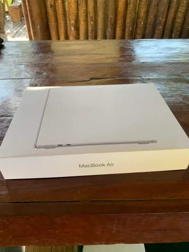 MacBook Air m5 PRATA 16RAM 512gb 13?