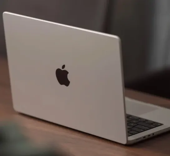 MacBook Pro 2025 14.2 