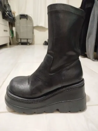 Bota Feminina Cano Médio Plataforma / Tratorada Preto Nº 39