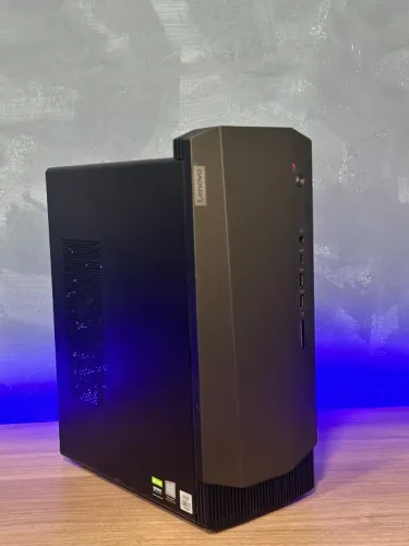 PC GAMER lenovo Core i7 + RTX 2060