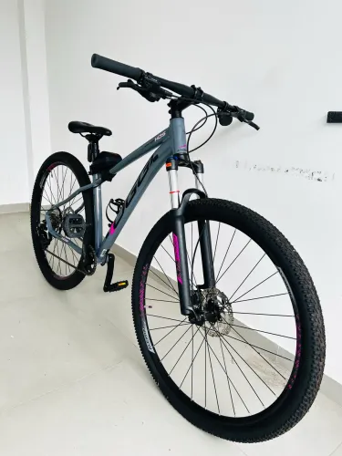 Vendo bicicleta OGGI Hacker HDS