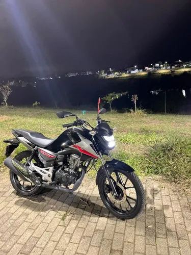 Moto nova , algumas parcelinhas baixas pra quita