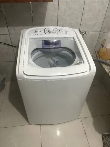 Máquina de Lavar Electrolux 15kg Essential Care (Única dona!)