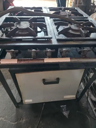 Fogão industrial 4 bocas com forno