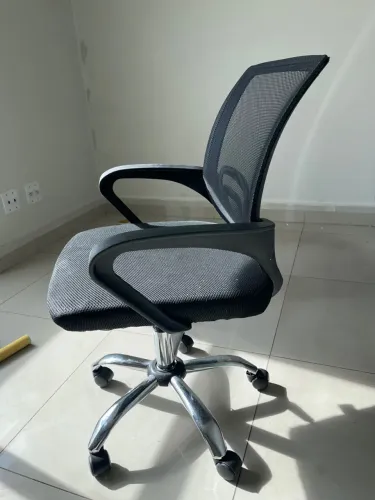 Vendo cadeira de escritório 