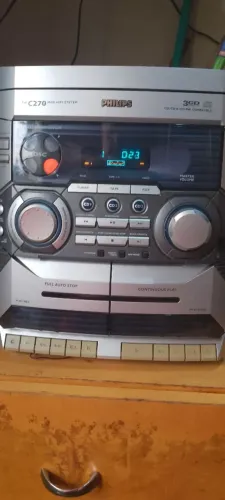 SOM MINI SYSTEM PHILIPS POTENTE C/ 2 CXS PANASONIC, FUNCIONANDO, HIPER CONSERVADO E LIMPO.