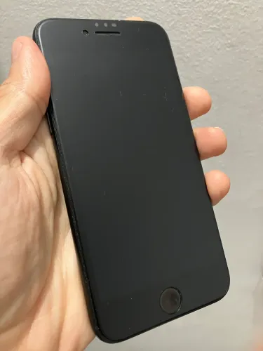 iPhone SE 2 (novinho) - R$ 600,00
