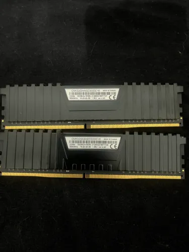Memória RAM Corsair Vengeance DDR4 32GB 3000Mhz CL16