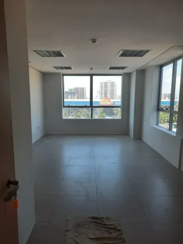 Sala Comercial RiomarKkennedy para Locação 29.72 m² por R$ 2.083,00.