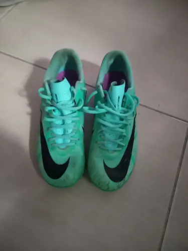 Chuteira fut sal nike