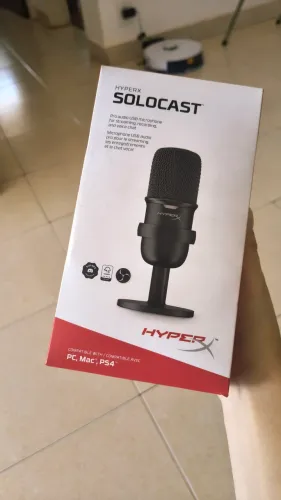 HyperX solocast (microfone de mesa)