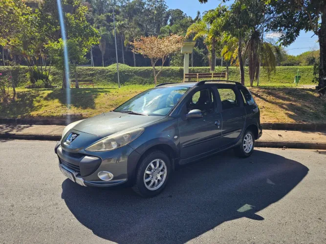 Peugeot 207 SW Escapade 1.6 16V Flex 5P 2010