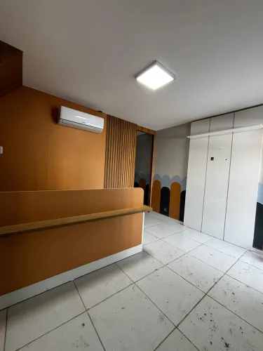 Av Duque de Caxias - 320m2 de área - 2 andares -
