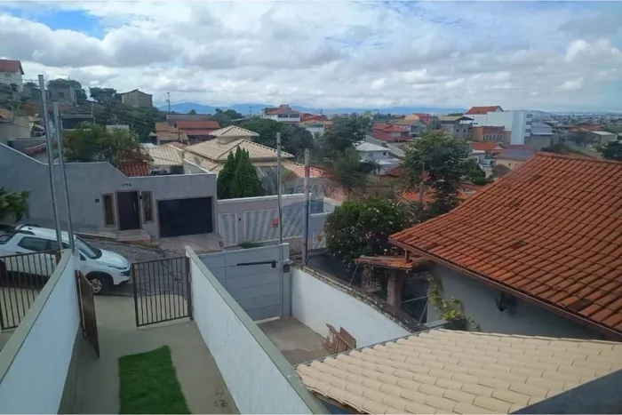 Excelente Casa 2 Quartos com 2 Vagas  70m² no Canaã | BH