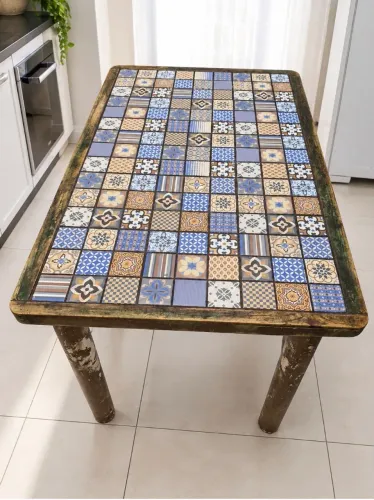 Mesa retrô com cerâmica - medidas 1.10x0.70