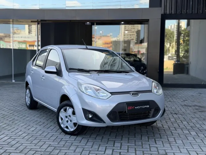 Ford Fiesta Sedan SE 1.0 8V Flex 4P 2014