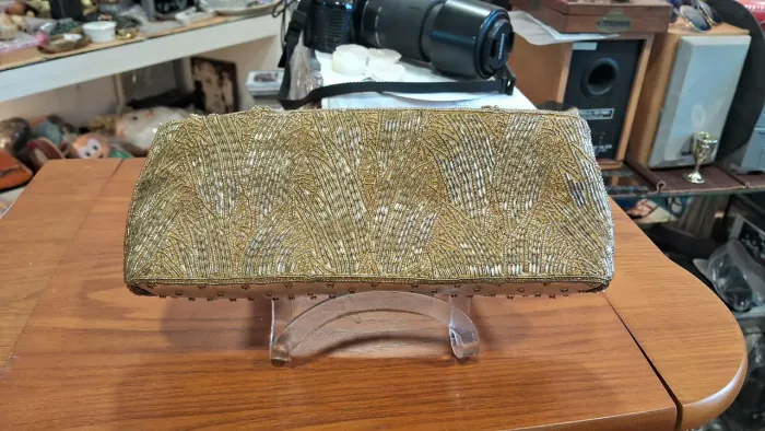 Bolsa Dourada Miçangas Vintage belíssima peça 