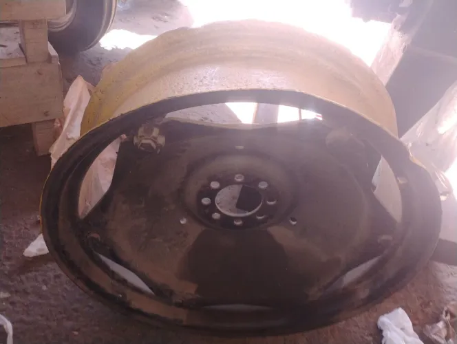 Rodas 8 furos de trator 