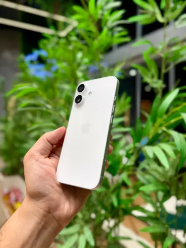 iPhone 16 256GB Branco 