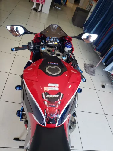 Vendo cbr 1000rr SP ano 2018
