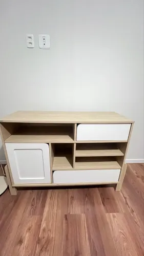 Armário estante com nichos