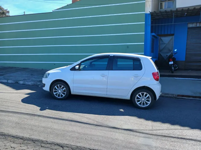 Volkswagen Fox 1.6 MI Total Flex 8V 5P 2014